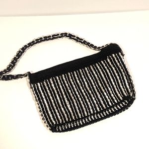 Soda Tab Crocheted Shoulder Bag Purse Silver & Black Very Good Condition